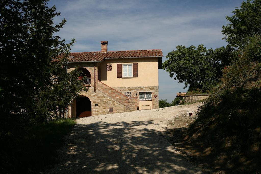 Agriturismo Caiburroni เปียตราลุงกา ภายนอก รูปภาพ